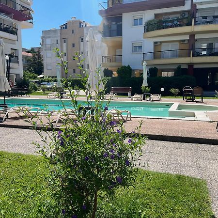 Damian'S Cozy Pool Apartment Peraía Zewnętrze zdjęcie
